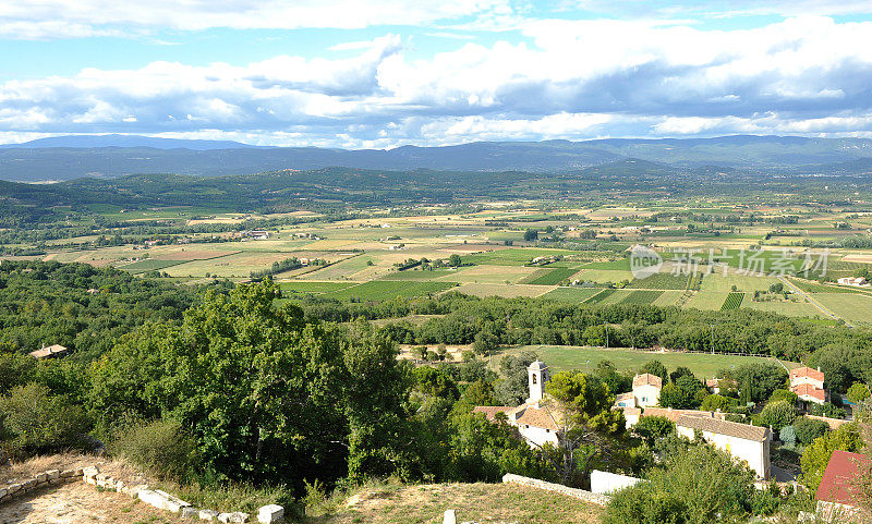 Le Luberon:靠近Lacoste和Bonnieux